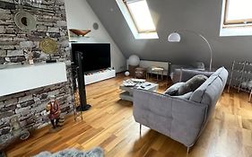 Zentrale Maisonette Mit Buero & Parkplatz